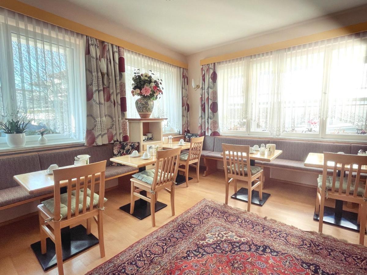 Gartenhotel Garni Pension B&B Innsbruck Eksteriør billede